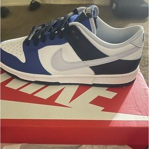 Meet your Posher, Sharkee